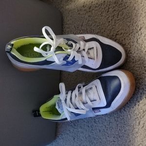 Men's Reebok tennis $12 size 10